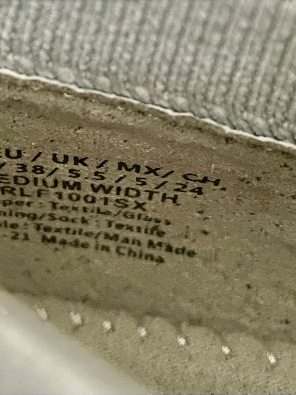 Kenneth Cole Reaction Studded Sneakers 7.5 - Picture 2 of 7